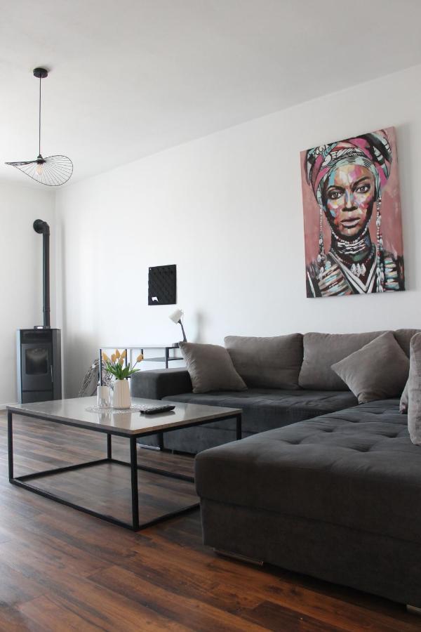 Cozy Corners Apartment Nin Exterior photo